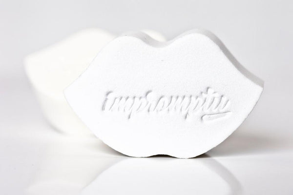 White Lip Shape Beauty Sponge