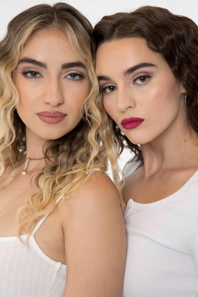 Cafe Con Leche & I Got You Babe Duo